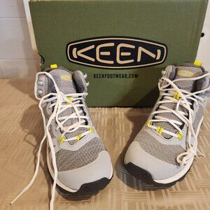 Keen Terrador Womens Hiking Boots New in Box Size 6
